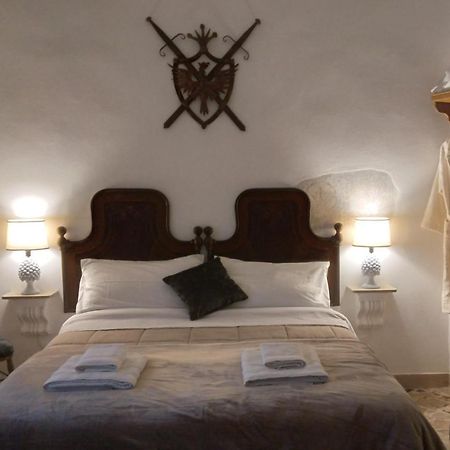 Bradamante Guest House Чинізі Екстер'єр фото