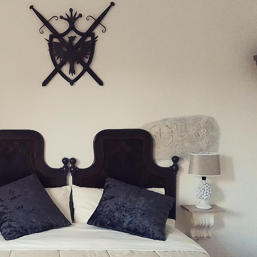 Bradamante Guest House Чинізі Екстер'єр фото